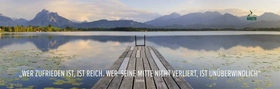 Schweigende Teezeremonie - Auszeit nehmen - Foto © Wolfilser - AdobeStock